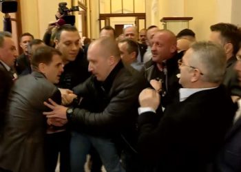 NAGURAVANJE U SKUPŠTINI Drama u Beogradu, srpski premijer podnosi ostavku? | NACIONAL.HR