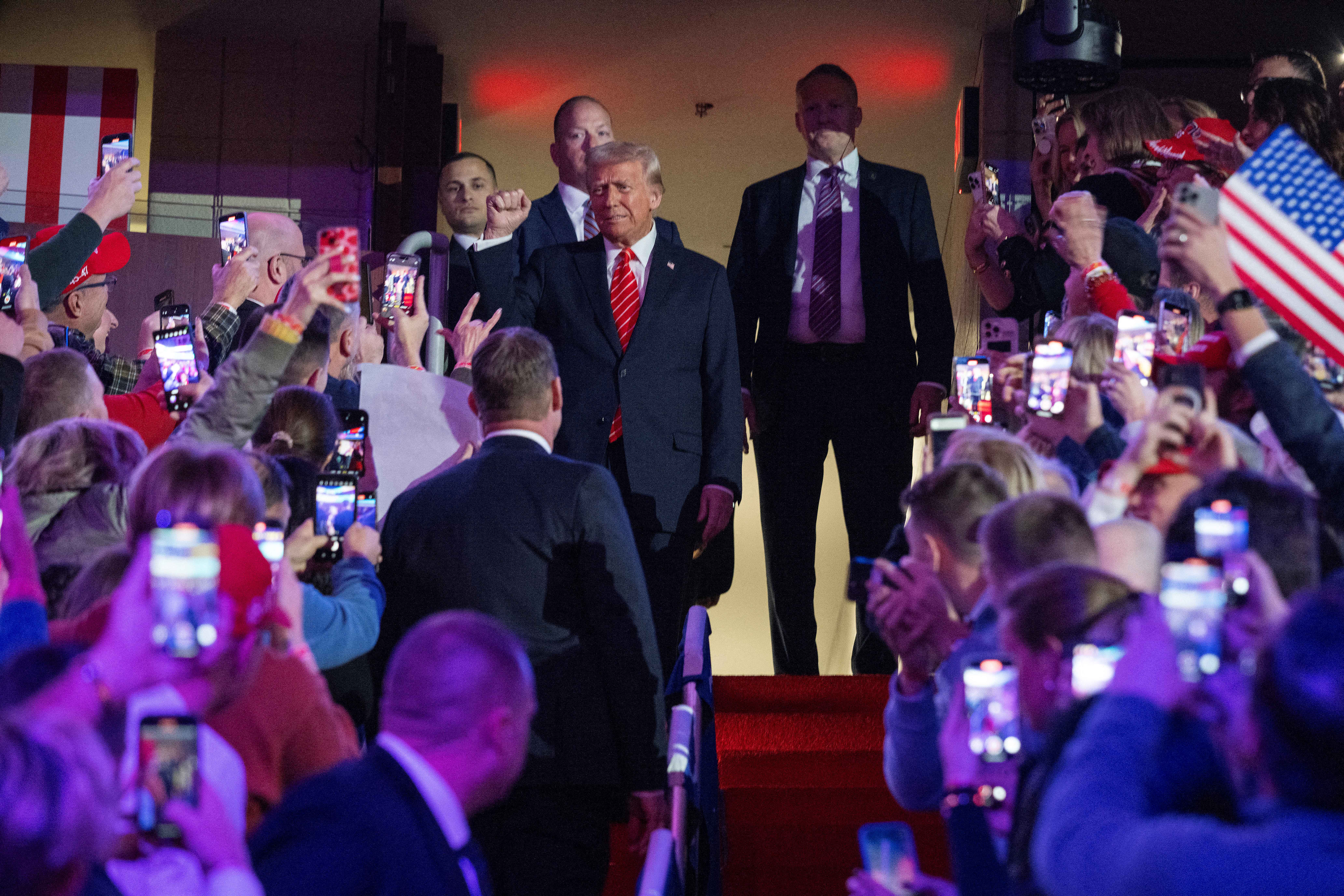 Trump stiže kako bi govorio u Capital One Areni u Washingtonu, DC
