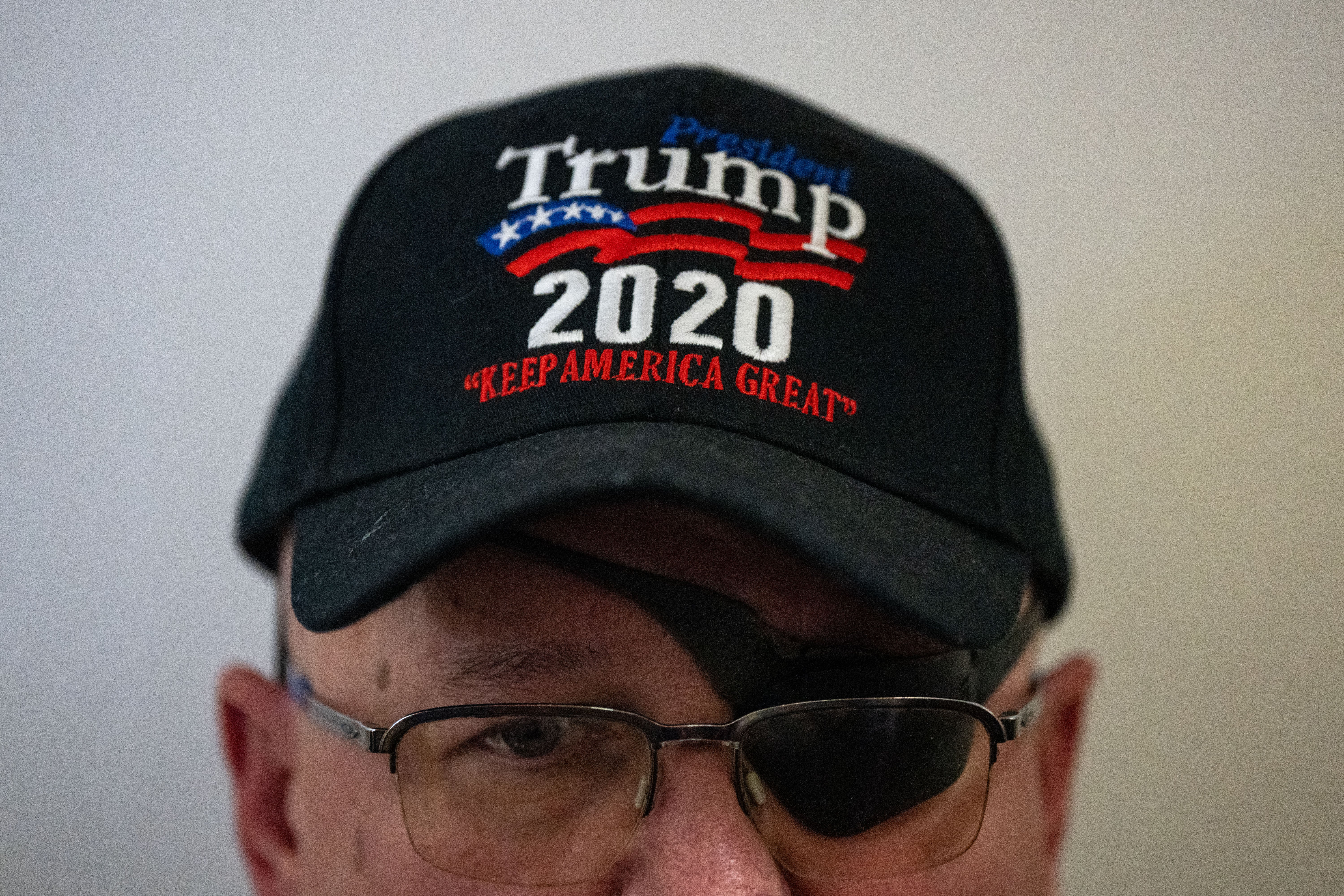 Donald Trump preinačio je 18-godišnju zatvorsku kaznu Stewarta Rhodesa u odsluženu kaznu nakon što je proglašen krivim za pobunjeničku zavjeru zbog svoje uloge u napadu 6. siječnja