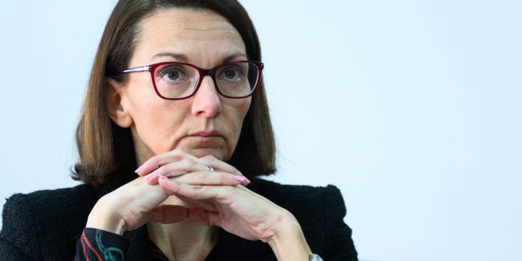 Slobodna Dalmacija – Tek se vratila na stari posao, a bivša Puljkova pročelnica već dobila opomenu pred otkaz! ‘Piše puno mailova…’