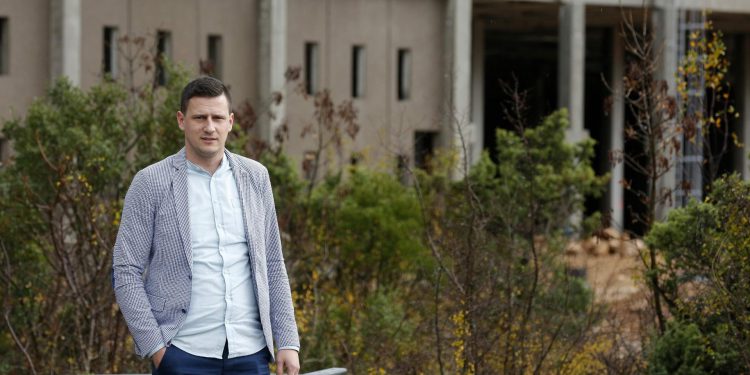 Slobodna Dalmacija – Vrgorac se ‘zacrvenio’ nakon izbora, što će biti na lokalnima? Herceg dobar i s lijevima i s desnima, a HDZ nema nikoga!