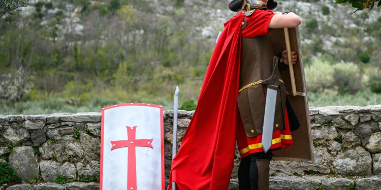 Slobodna Dalmacija – Opuzen je domaćin festivala žudija, čuvari Kristova groba postrojit će se na Pjaci; ova godina je u znaku velikog datuma