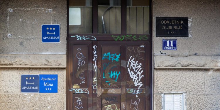 Slobodna Dalmacija – Splićani pred kraj godine pohrlili registrirati nove apartmane u zgradama; broj zahtjeva 300 posto veći nego 2023.