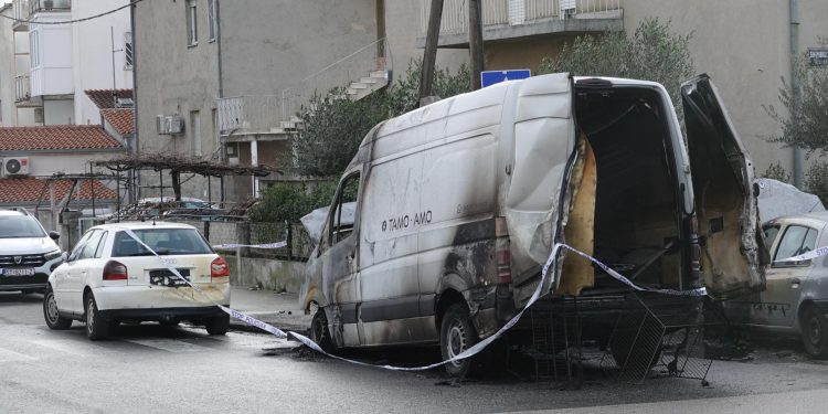 Slobodna Dalmacija – Požar u kojem je izgorjela hladnjača na splitskim Brdima ipak je podmetnut? Policija je završila očevid, ovo su utvrdili
