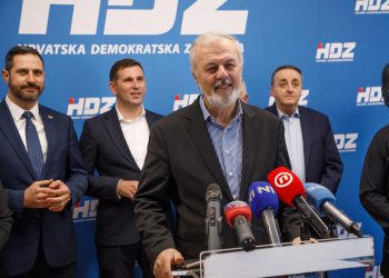 Slobodna Dalmacija – Lokalni lideri HDZ-a redom danas hvale Primorca. Ante Sanader: ‘On je jači kandidat, a Milanović ima kompleks…’