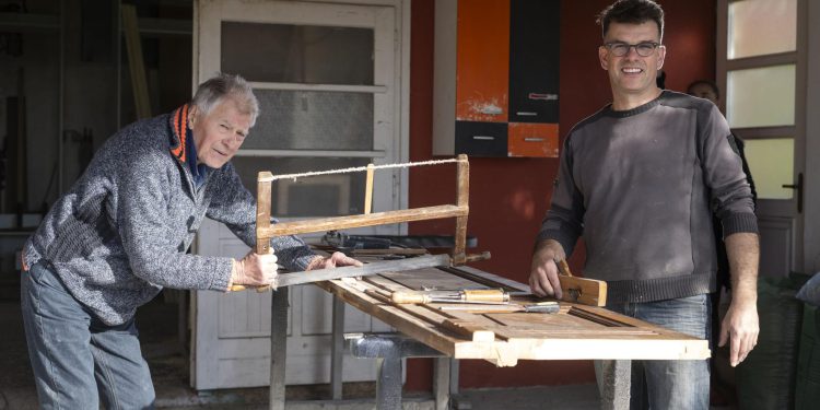 Slobodna Dalmacija – Niste valjda od onih koji ne znaju što je marangunija? Pitajte Matkoviće iz Kučina, oni su maranguni već tri generacije!