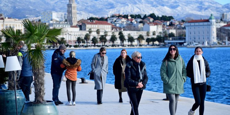 Slobodna Dalmacija – Sve kao nema se. Milijarde eura okreću se na splitskom području i točno se zna ‘di su pare’