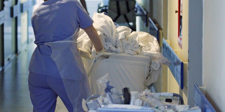 Slobodna Dalmacija – Medicinska sestra dala otkaz i počela se baviti stočarstvom: Izgarala sam, a onda bih čula tu ‘famoznu’ riječ