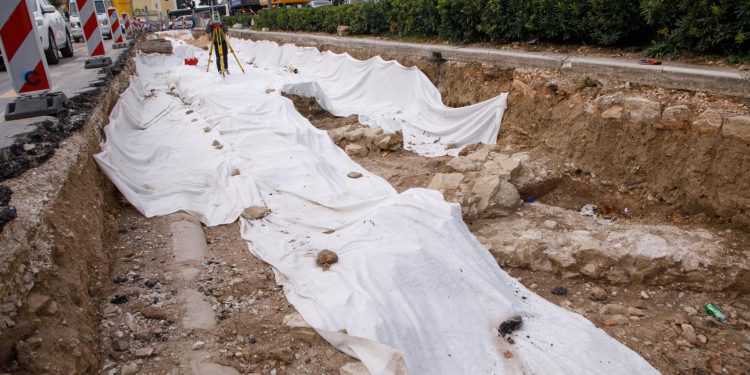 Slobodna Dalmacija – Misterij najvećeg arheološkog nalazišta u centru Splita i dalje nije riješen: ‘Uz više saznanja, sve je više pitanja…’