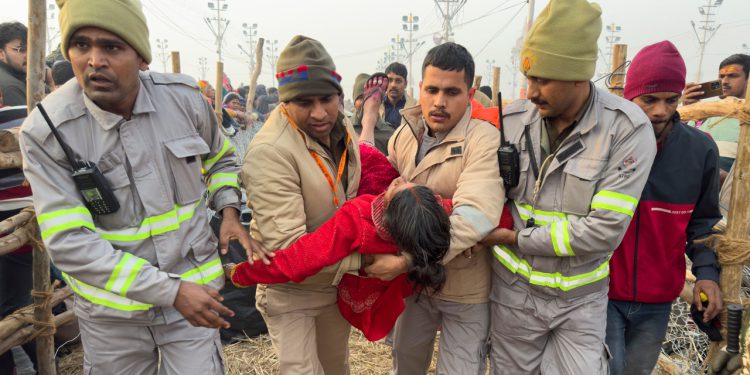 30 mrtvih u festivalu Maha Kumbh u Indiji, kažu policija