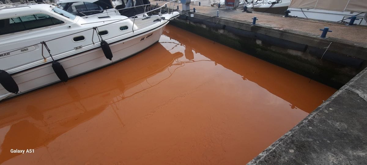 Zadrani pozivaju na prosvjed zbog zagađenja omiljenog potoka i mora: "Pogledajte na što nam sliči dio grada sa šest izvora vode!"