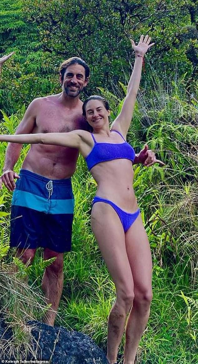 Prošli mjesec glumica se osvrnula na svoju 'toksičnu' vezu s NFL zvijezdom Aaronom Rodgersom (41), rekavši: 'Nije bilo u redu. Ali bilo je prekrasno'