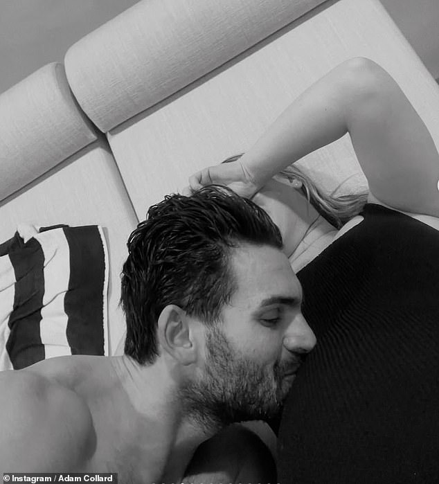 Jedan je puknuo pokazao Adama kako nježno ljube Laurin želudac dok su se opuštali uz bazen u luksuznom toplicama