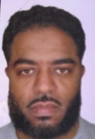Shamsud Din Jabbar, 42, u srijedu je oko 3.15 ujutro po lokalnom vremenu bijelim Fordovim terencem udario u pješake koji zvone 2025. u francuskoj četvrti New Orleansa.