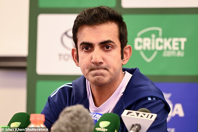 Glavni trener Gautam Gambhir (na slici) odbio je jamčiti svoje mjesto u momčadi