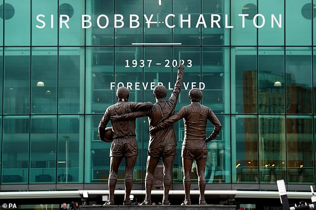 Čuveno Sveto trojstvo Man Uniteda Sir Bobbyja Charltona, Lawa i Georgea Besta na Old Traffordu