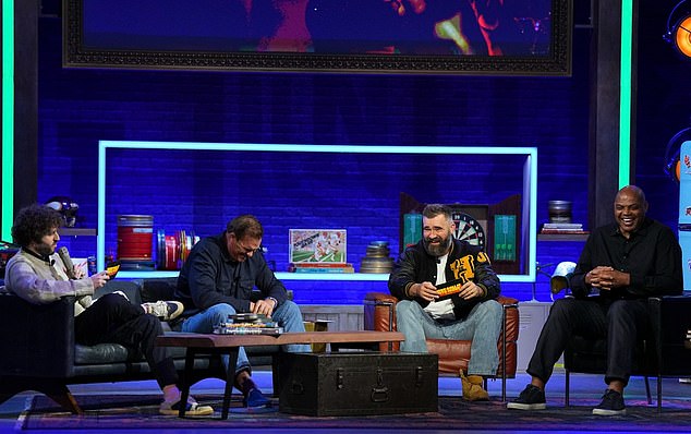 Prva epizoda 'They Call It Late Night with Jason Kelce' emitirana je na ESPN-u u petak navečer