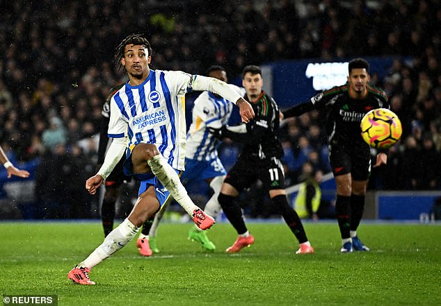 Pedro je zabio s mjesta i spasio Brighton u remiju 1-1 koji je umanjio nade Arsenala za naslov