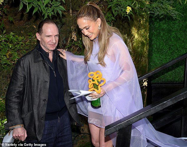 Ralph joj je odao priznanje za cjelokupnu karijeru kao i za njezin novi film Unstoppable, čiji su producenti bili Ben i njegov dugogodišnji prijatelj Matt Damon