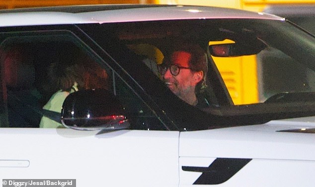 Par nije mogao odvojiti pogled jedno od drugog na njihovoj večeri spoja