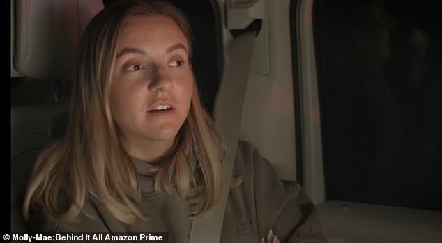 U međuvremenu, sestra Zoe je rekla: 'Posljednja dva mjeseca ti je bilo sretnije i ljepše jer nemaš stresora koji dolaze s njim'