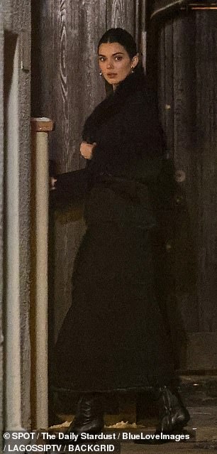 Kendall Jenner pridružila se Hailey u restoranu