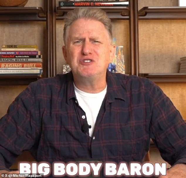 Prijedlog je dao komičar Michael Rapaport, koji je predložio Knicksima da ga potpiše