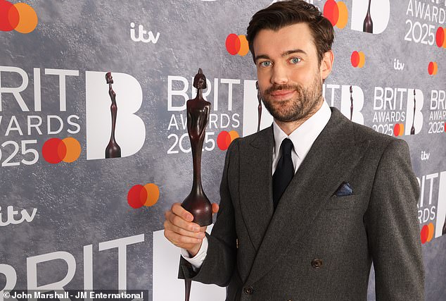 Komičar Jack Whitehall vraća se kao voditelj dodjele BRIT nagrada po peti put nakon što je prethodno vodio 2018., 2019., 2020. i 2021.