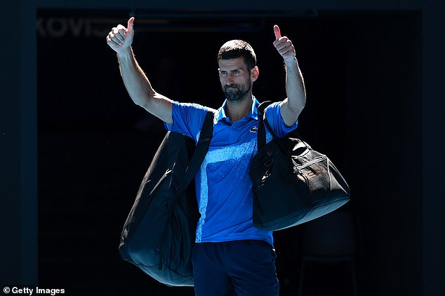 Dijelovi publike na Australian Openu izviždali su Đokovića nakon što se povukao ozlijeđen u svom polufinalu