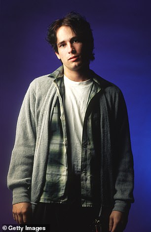 Pokojna glazbenica — koju je Kesha jednom nazvala svojim 'duhovnim vodičem' — umrla je u dobi od 30 godina 1997. godine.