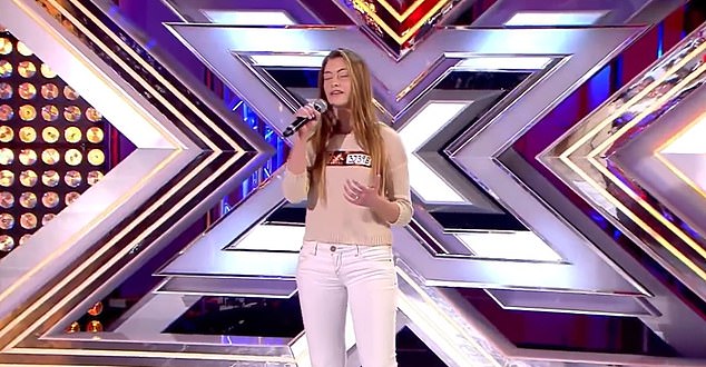 Na trećem mjestu bila je španjolska uzdanica X Factora Nieves Muñoz (na slici) koja je izvela vrlo čudnu verziju Sia's Chandelier tijekom faze audicije 2016.