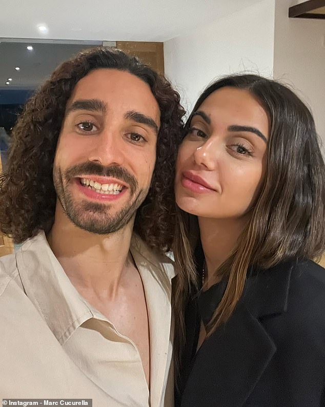 Cucurella ima troje djece s partnerom Claudia Rodriguez, a njihov najstariji sin je autistično
