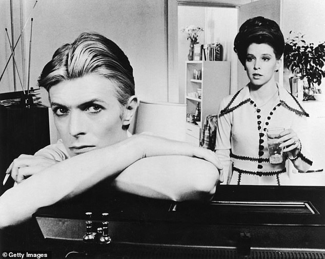 Clark je zaradio nominaciju za Oscara za igranje ljubavnog interesa Davida Bowieja, Mary-Lou, u čovjeku koji je pao na Zemlju (1976)