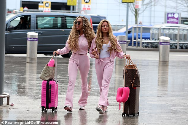 Negdje drugdje u zračnoj luci, Dani Imbert i Ella Rae Wise stigli su u odgovarajuće ružičaste staze