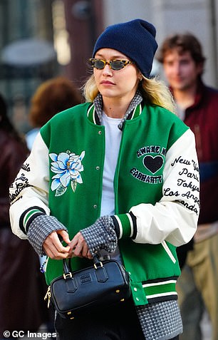 Hadid prikazan u NYC -u u studenom 2023. godine