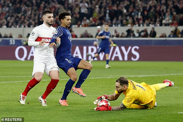 Golman je svoj 135. PSG nastupio u pobjedi od 4-1 nad Stuttgartom u Njemačkoj