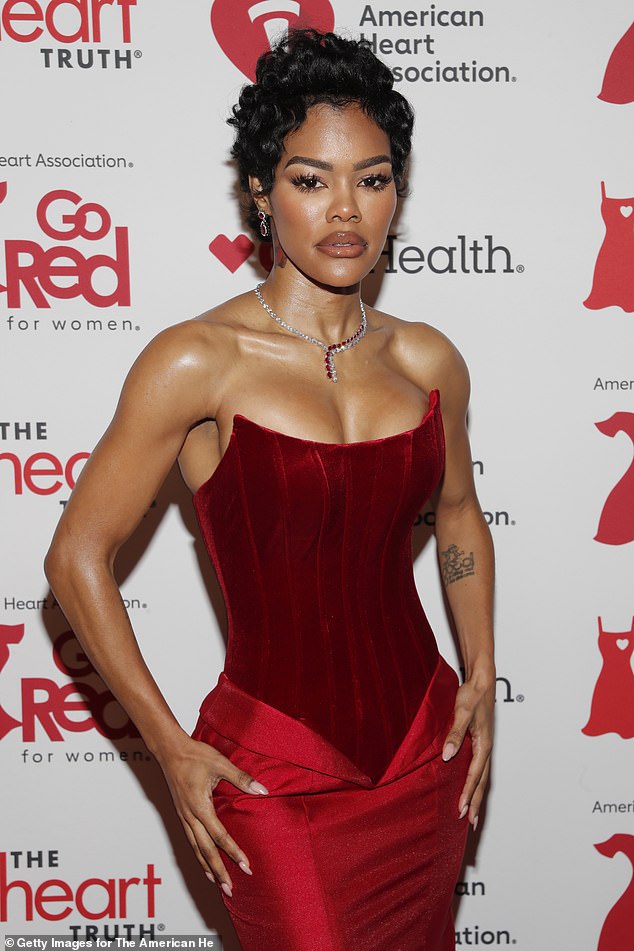 Teyana Taylor isporučila je glamur vrhunskog sloja dok je pozirala za fotografije u seksi korzetu