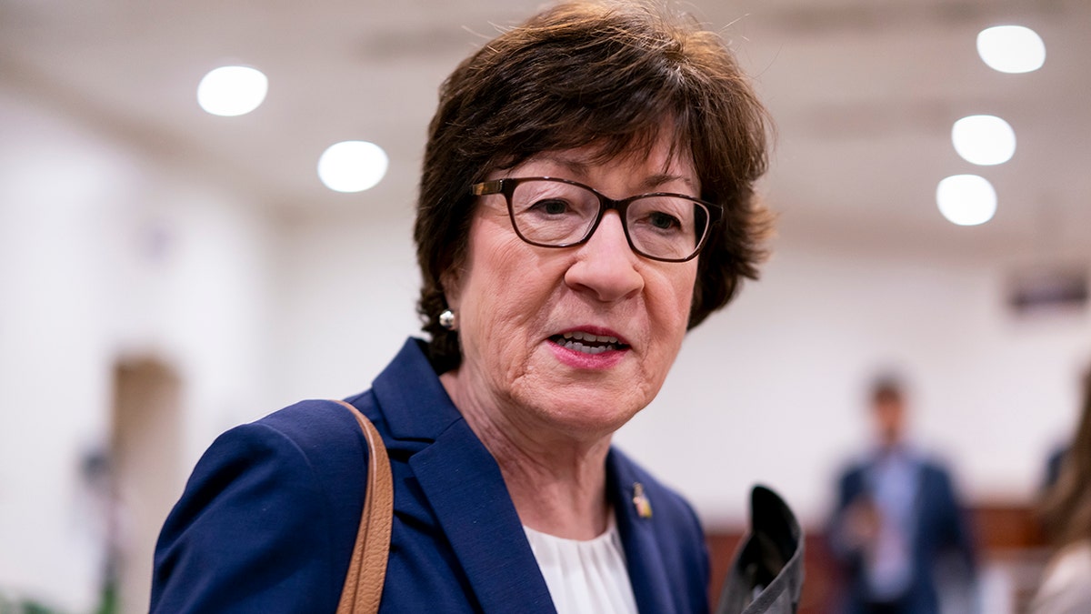 Susan Collins u razgovoru s novinarima