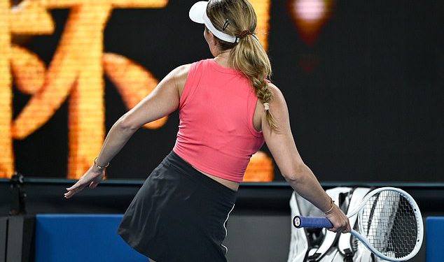 Američka teniska zvijezda prozvana je ‘najomraženijom igračicom u sportu’ nakon što ju je ošamario po leđima i rugao se publici Australian Opena nakon što je pobijedila lokalnog autsajdera