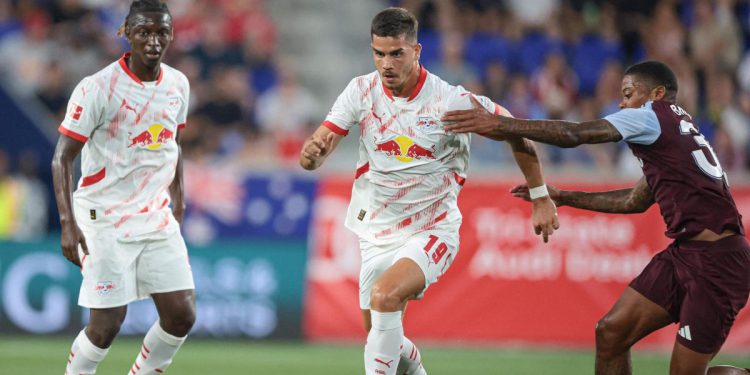 André Silva već daleko od Leipziga? Žele ga u Premier ligi