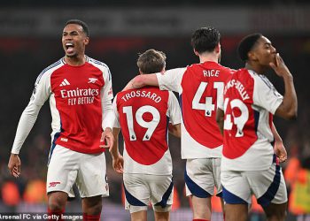 Arsenal 2-1 Tottenham: Topnici su ponovno probudili nade za naslov u Premier ligi povratkom u derbiju sjevernog Londona