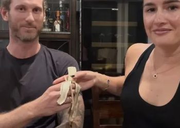 Australian Open Star najavljuje razvod od muža u bizarnom videu jedući bananu nakon što je postavio samo račun