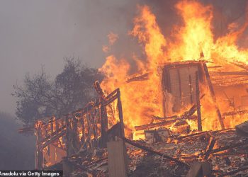 Australska reality TV zvijezda uhvaćena u požarima u LA-u prisiljena voziti u pakao kako bi spasila svoju prijateljicu usred naredbe za evakuaciju