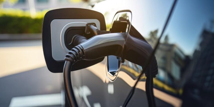 Auto Klub – Cijene električnih auta osjetno pale od 2018. godine, cijene benzinca i dizelaša rastu