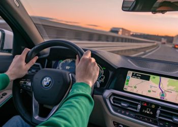 Auto Klub – Držite upravljač rukama na kazaljkama sata 10 i 2? Mijenjajte naviku, ovo je pravilan položaj