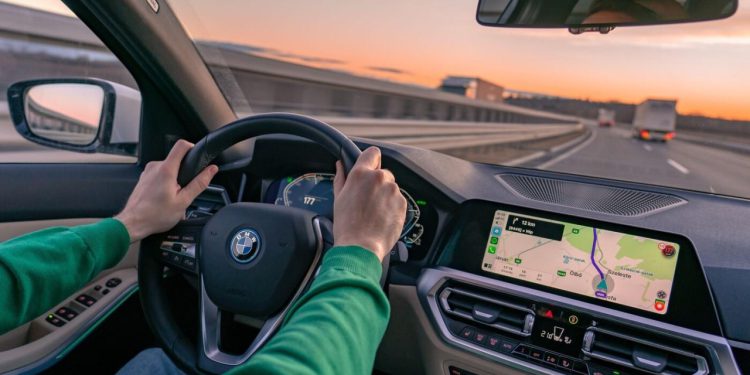 Auto Klub – Držite upravljač rukama na kazaljkama sata 10 i 2? Mijenjajte naviku, ovo je pravilan položaj