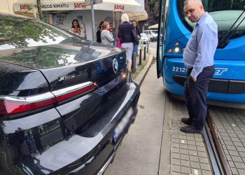 Auto Klub – Iznenađujuće ili ne? Vlasnici ove marke automobila imaju najviše problema s manevrom parkiranja