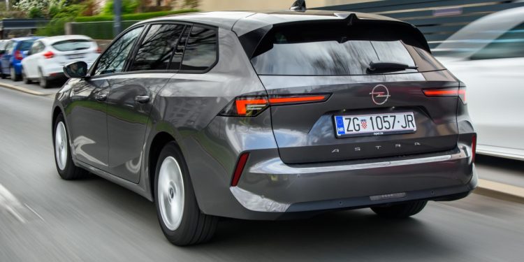 Auto Klub – Na testu Opel Astra Sports Tourer 1.2 T Edition: U osnovnoj varijanti nameće se kao sjajan izbor za firme