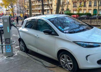 Auto Klub – Otkrivena istina: Mogu li električni auti trajati jednako dugo kao i benzinci?