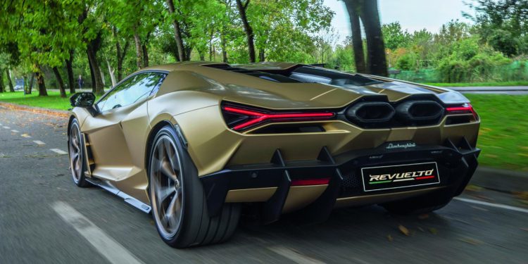 Auto Klub – Poput borbenog zrakoplova: Zagrebačkim ulicama provozali smo talijansko čudovište s 1015 KS